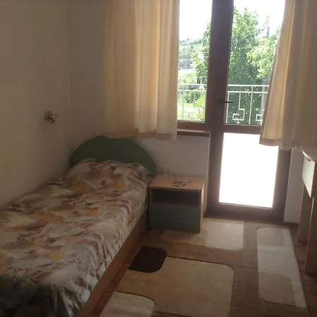 Guest house Omiros